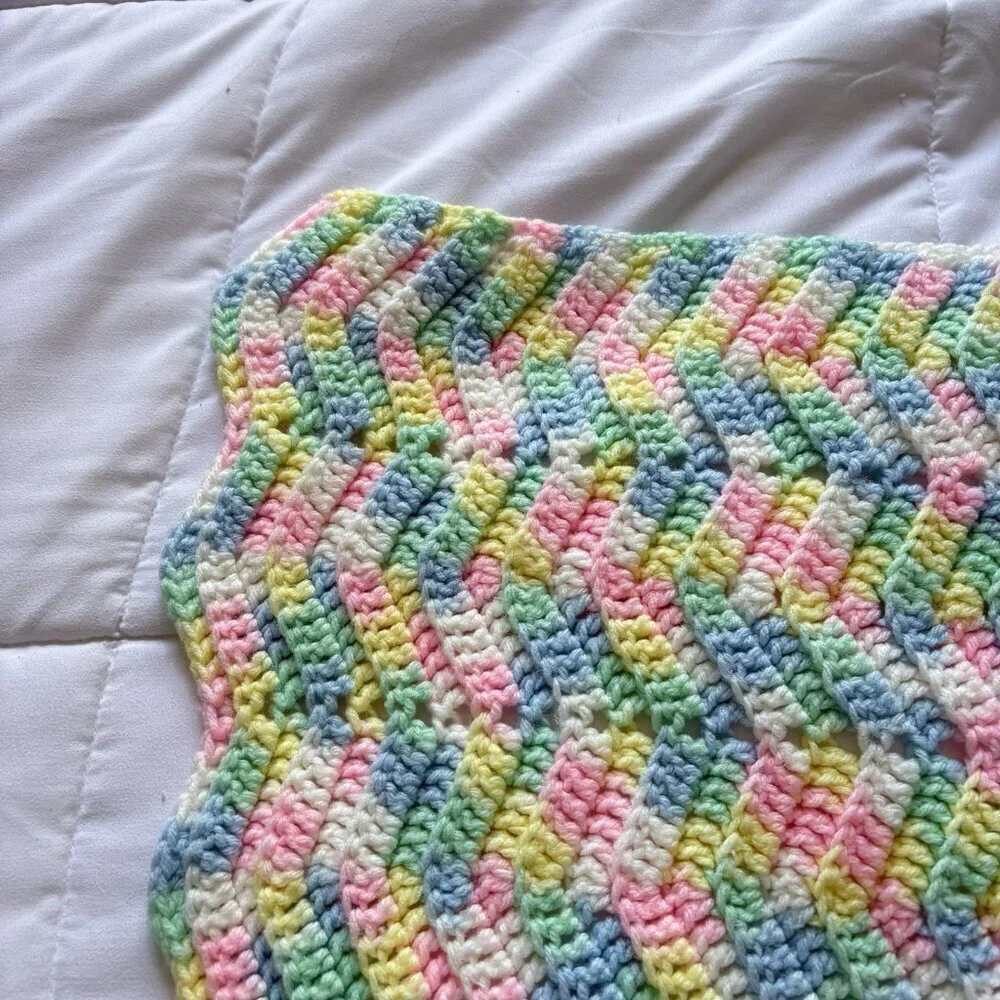Handmade Pastel Crochet Baby Blanket Throw Yellow Pink Zigzag Knit Nursery 35x37